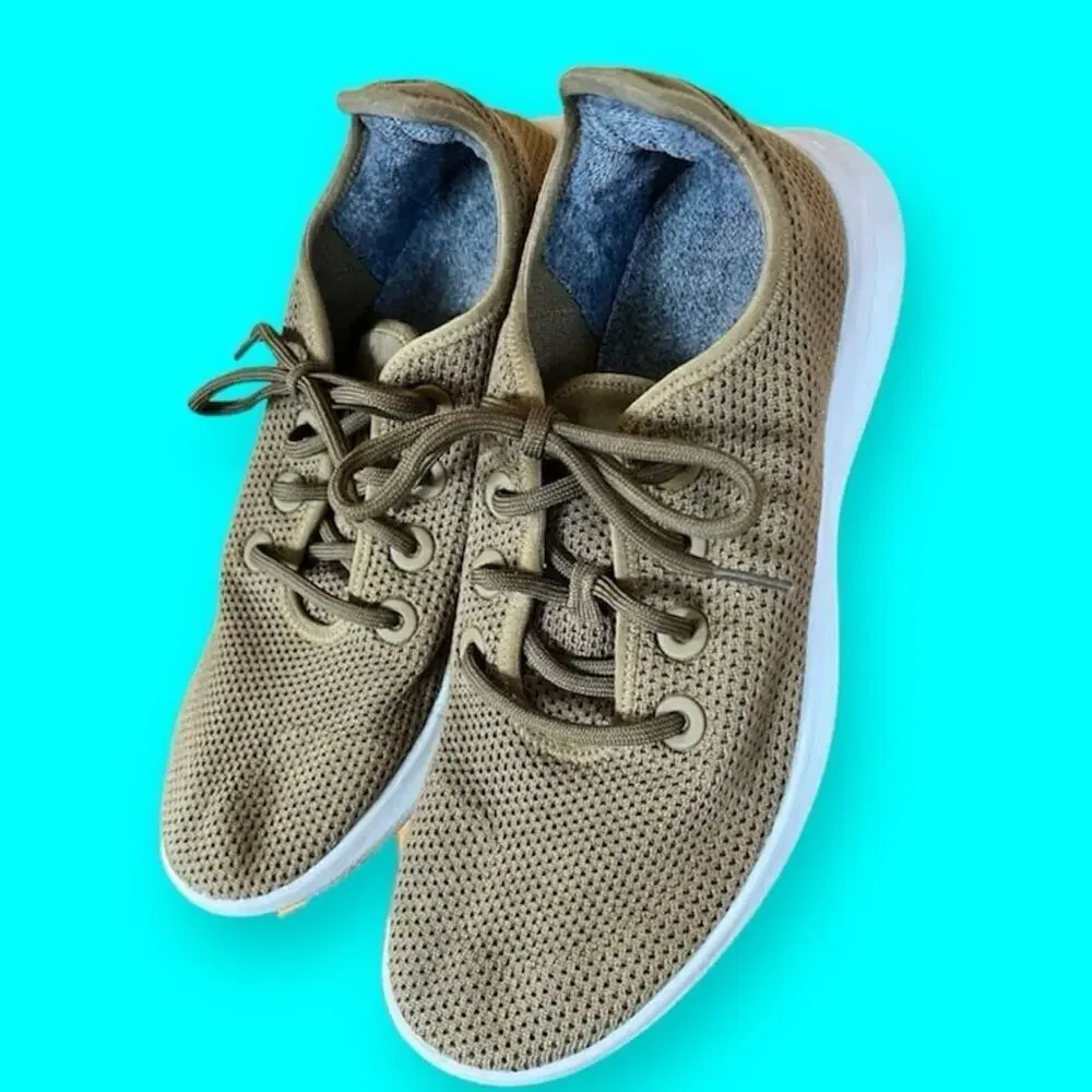 Allbirds Tree Runners Lace UpTaupe color  Sneakers, Women' s size 10